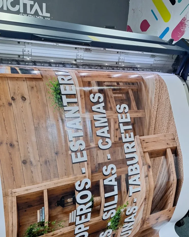 Impresión de gran formato en lona: muebles de madera